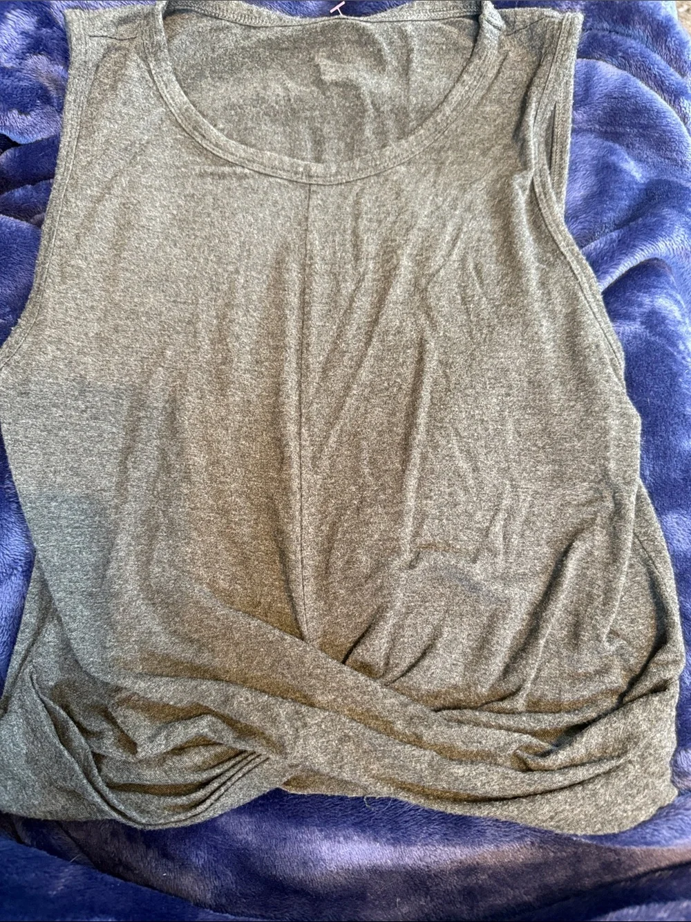 ALO Yoga Gray Twist-Hem Sleeveless Tank